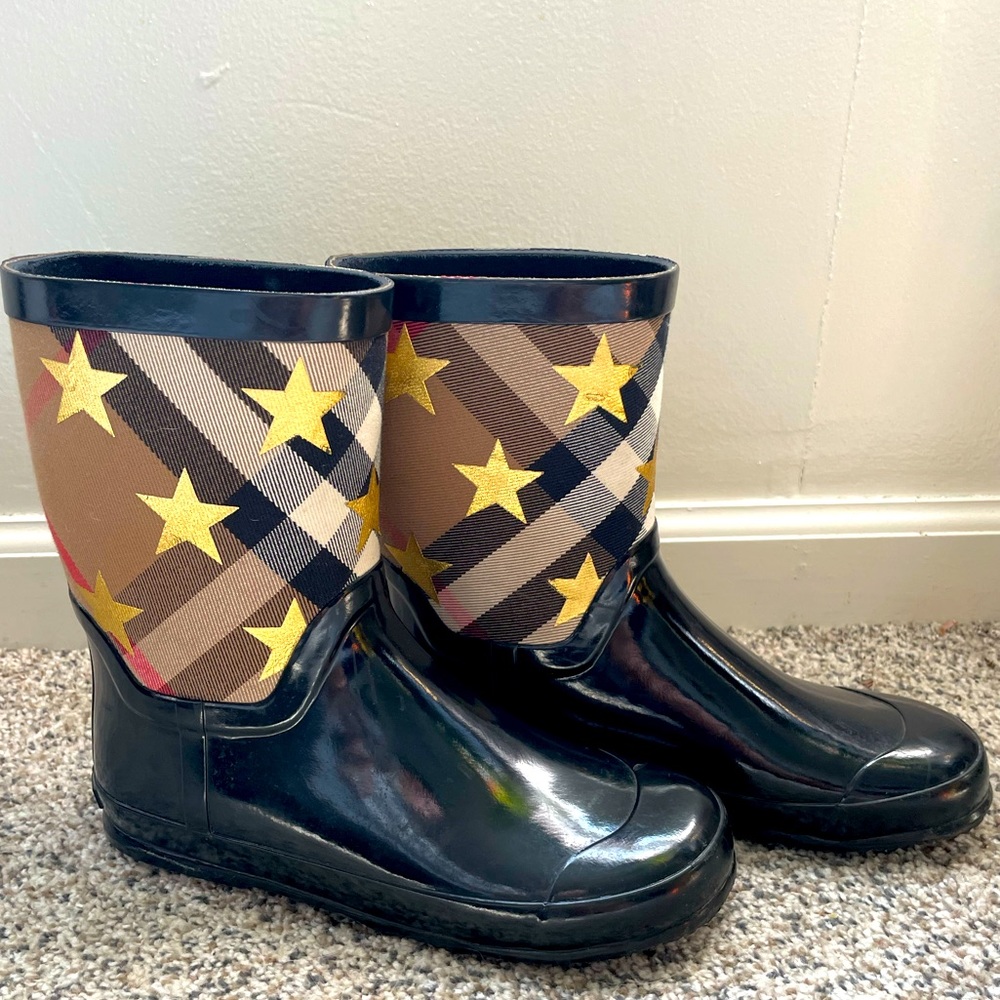 Burberry Black Ranmoor rain boots/booties